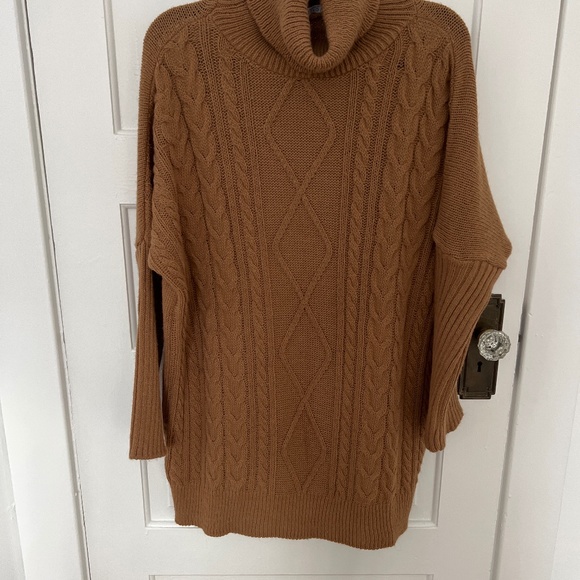 Pistache  Sweater - Picture 1 of 1